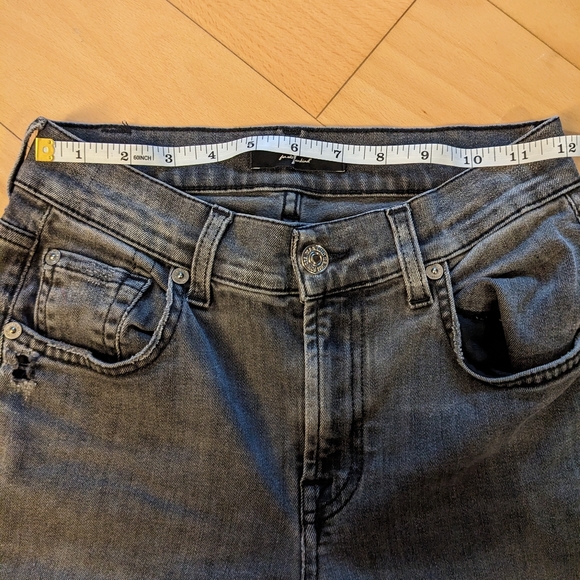 7 For All Mankind Grey Raw Hem Relaxed Skinny Jeans - Picture 6 of 6